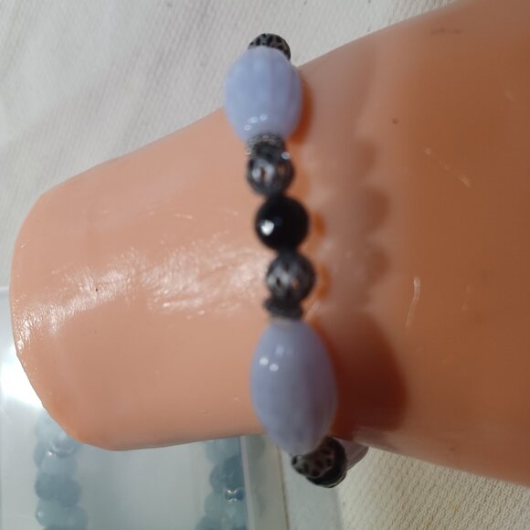 Blue Lace Agate & Onyx Bracelet - Picture 3 of 3